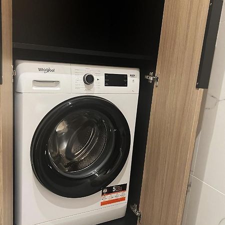 Amsterdam - Nowy Apartament W Centrum Z Prywatnym Zadaszonym Parkingiem Nowy Targ Exteriör bild