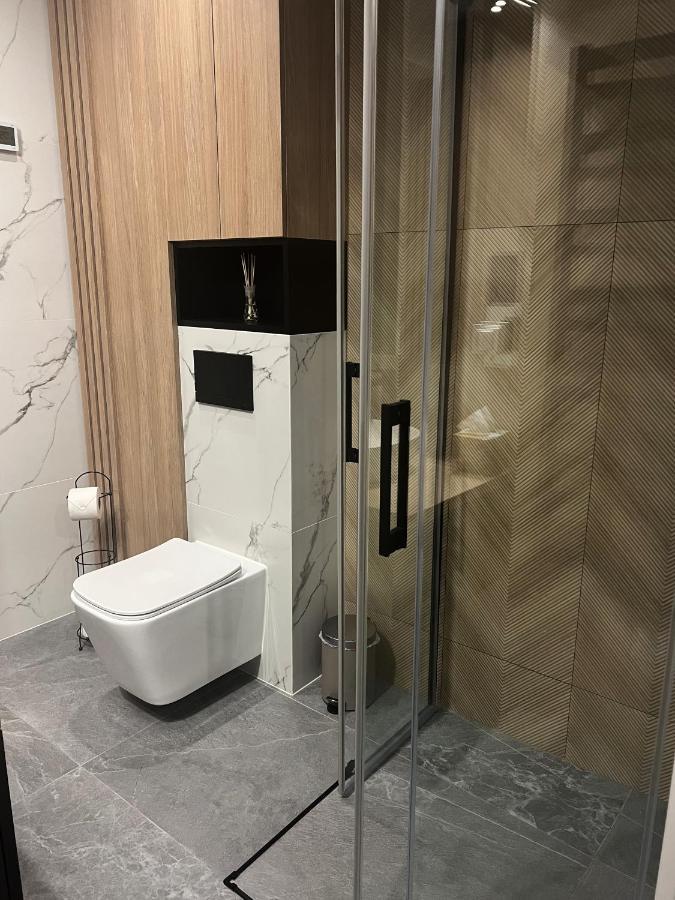 Amsterdam - Nowy Apartament W Centrum Z Prywatnym Zadaszonym Parkingiem Nowy Targ Exteriör bild