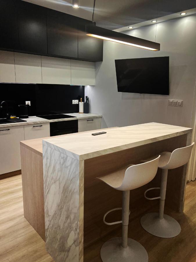 Amsterdam - Nowy Apartament W Centrum Z Prywatnym Zadaszonym Parkingiem Nowy Targ Exteriör bild